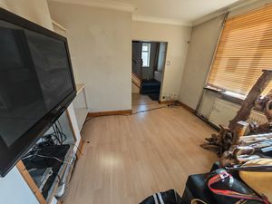 Photo 6- click for photo gallery